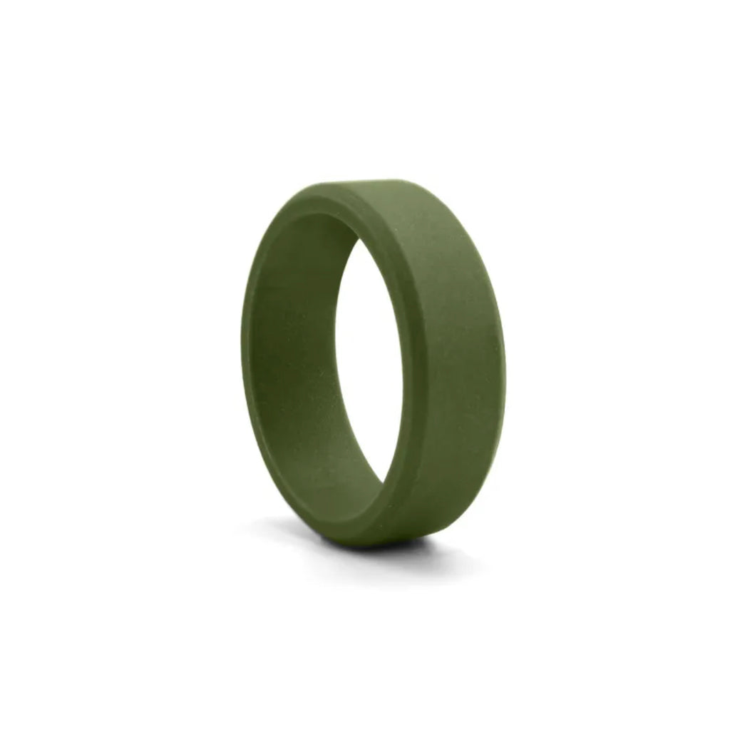 Army green men’s outdoor sports ring, round band close-up