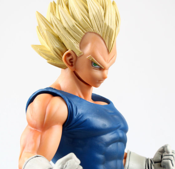Vegeta Figur Profil: goldene Stachelhaare, blaues Oberteil, graue Handschuhe