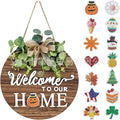 Dunkelbraunes Holz-Willkommensschild mit Eukalyptuskranz und Text „Welcome to our Home“