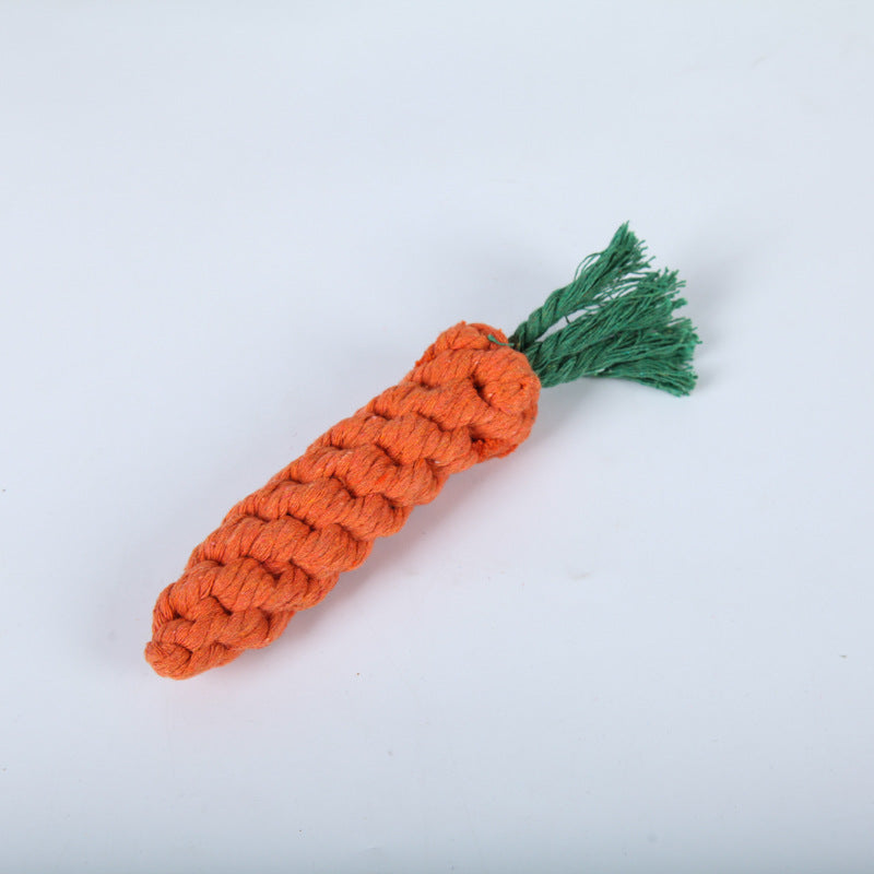 Orange Karotten-Kauspielzeug aus geflochtenem Seil, mit grünem Blatt am Ende
